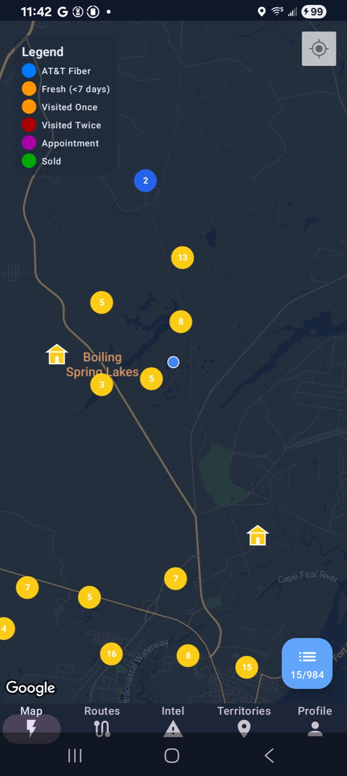 Lightning Leads mobile app showing nearby leads on a live map